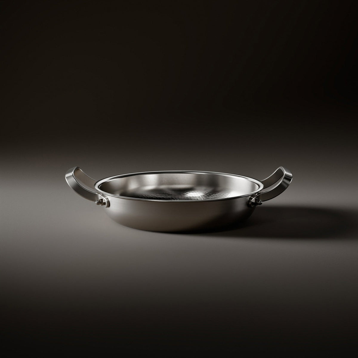 Gesmeed Titanium Pan met Twee Handvatten